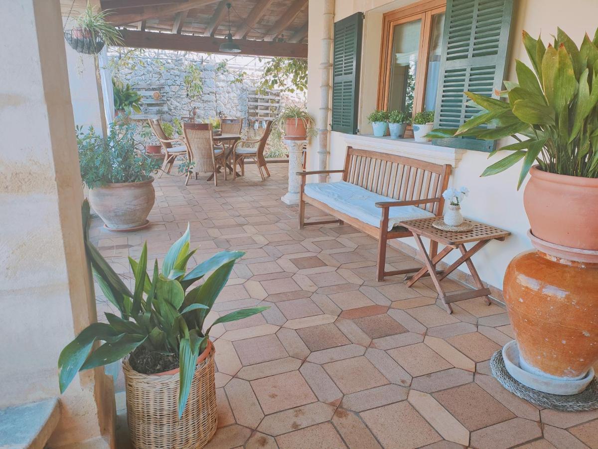 Montaura Villa Mancor del Valle Bagian luar foto