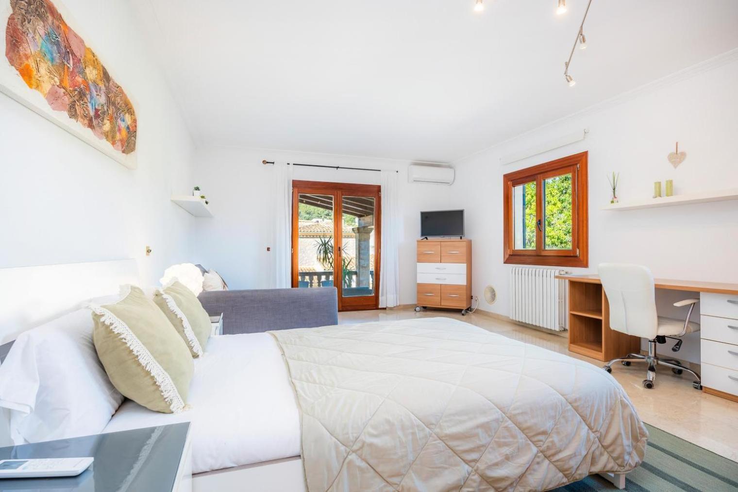 Montaura Villa Mancor del Valle Bagian luar foto
